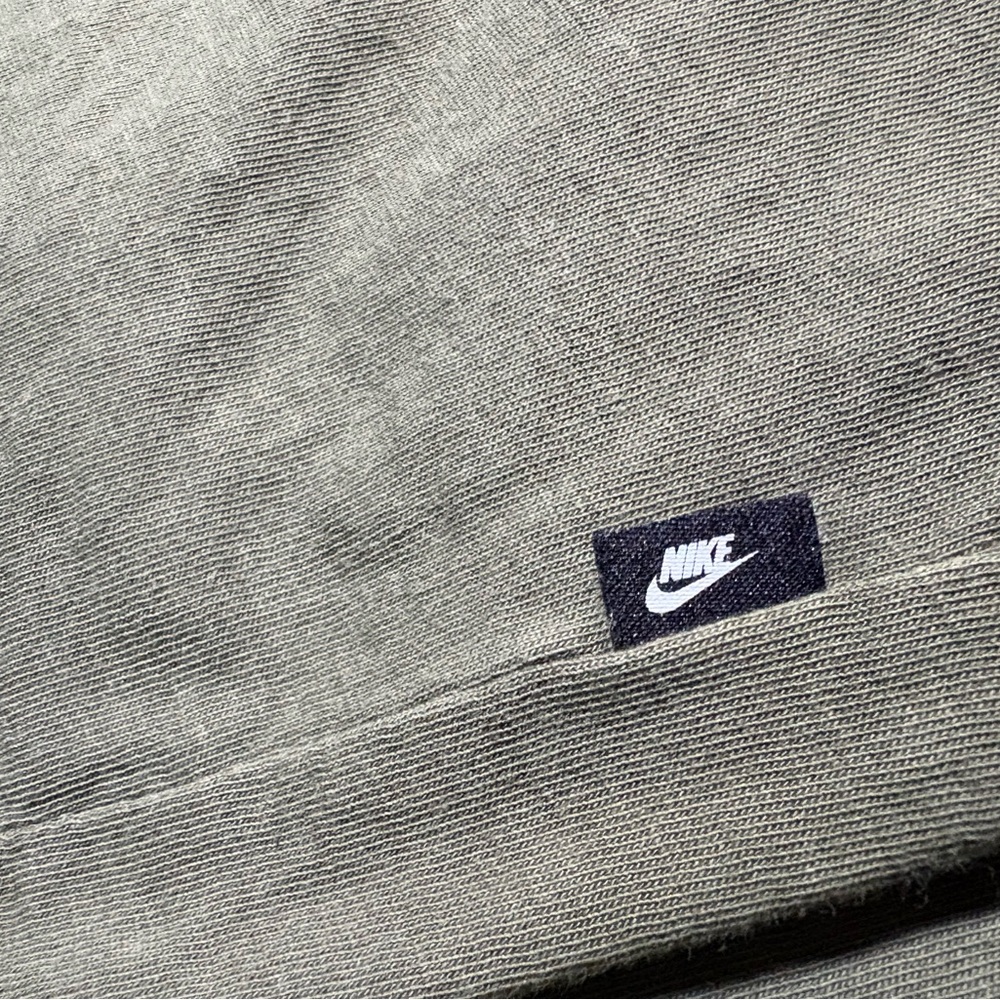 Nike Men's T-Shirt in Olive with Colorful Logo 3xl xxxl like new - Picture 5 of 5